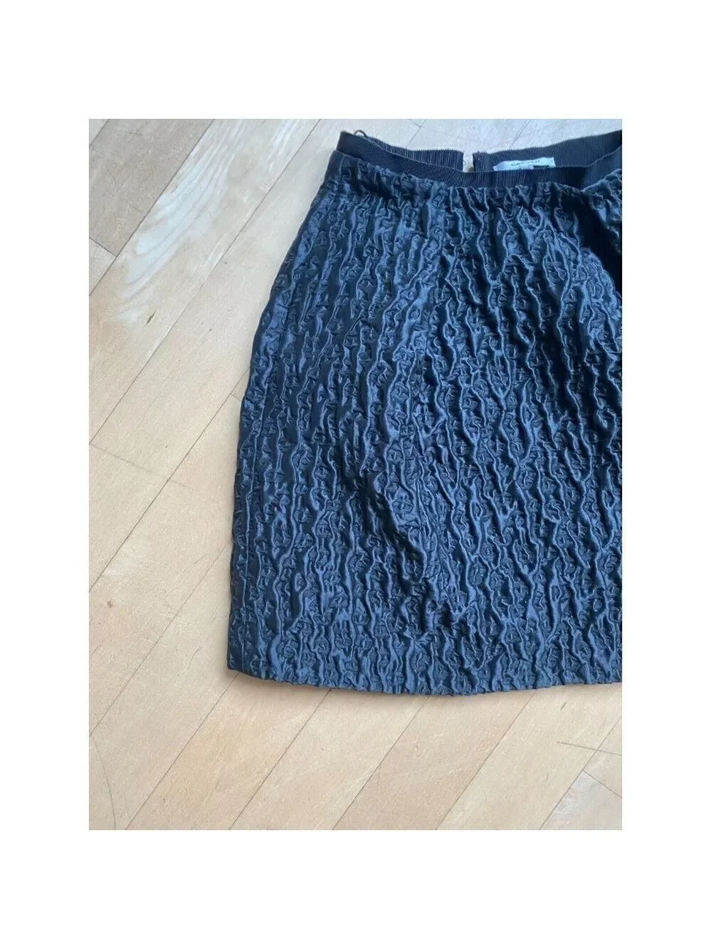 Carven BNWOT black textured Skirt sz 34 (US small) pleated & pockets